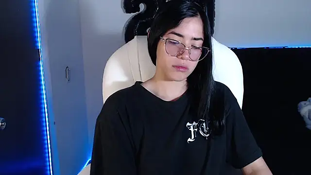 LESLIEBLACK  online show from 03/12/25, 02:09