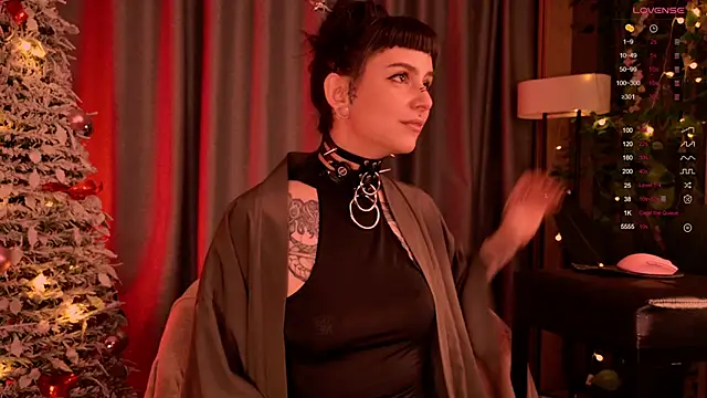 Snapshot of MichaellaMoon chatting on 12/29/24, 08:37 MichaellaMoon online show from 12/29/24, 08:37