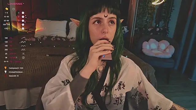 Snapshot of MichaellaMoon chatting on 03/09/25, 11:25 MichaellaMoon online show from 03/09/25, 11:25