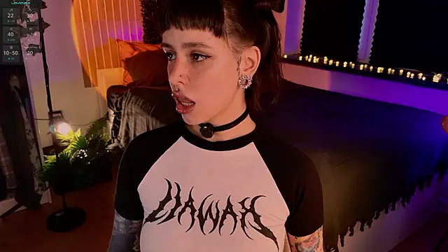 MichaellaMoon online show from 03/08/26, 02:54