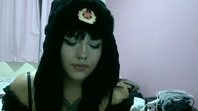 Snapshot of belletotosa chatting on 04/25/26, 01:41 belletotosa online show from 04/25/26, 01:41