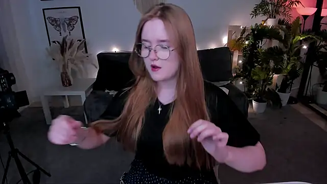 Snapshot of bonnie_wright chatting on 06/10/26, 04:06 bonnie wright online show from 06/10/26, 04:06