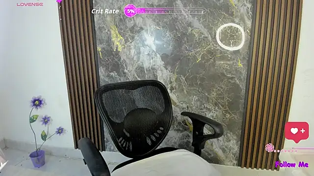 nicol jone1 online show from 10/04/25, 10:19