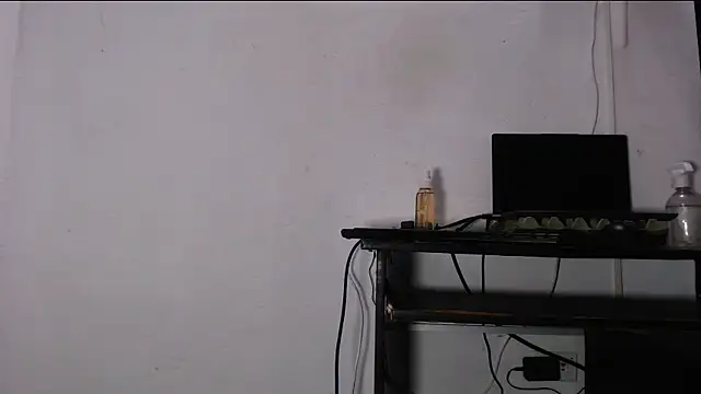 Snapshot of sweet_princess707 chatting on 01/24/25, 08:43 sweet princess707 online show from 01/24/25, 08:43