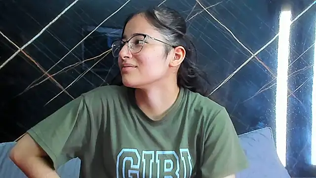 Snapshot of Couplehot__1 chatting on 09/12/25, 03:39 Couplehot 1 online show from 09/12/25, 03:39