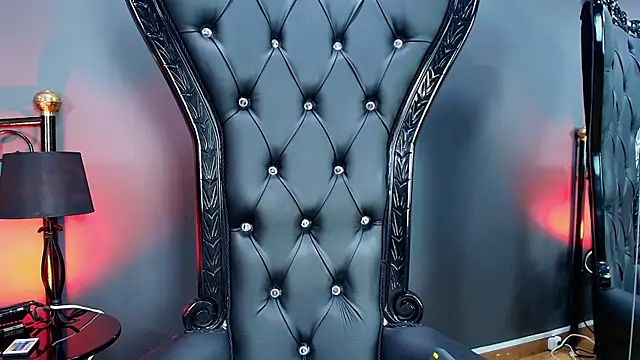 Snapshot of MelaniaKnauss chatting on 02/07/25, 08:31 MelaniaKnauss online show from 02/07/25, 08:31