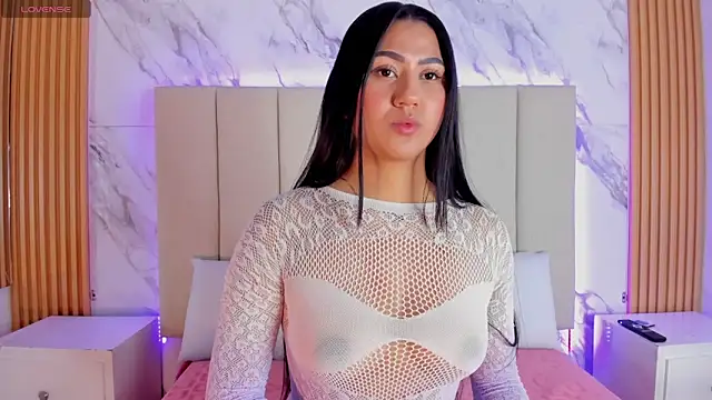 Snapshot of Iris_Thompson_ chatting on 03/04/26, 03:12 Iris Thompson online show from 03/04/26, 03:12