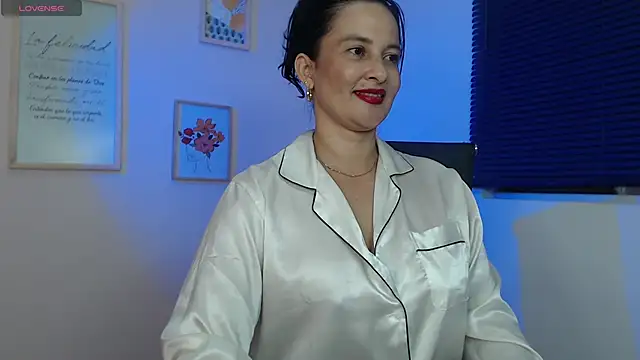 lucy diiaz online show from 01/05/25, 02:38