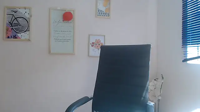 lucy diiaz online show from 03/03/25, 06:44