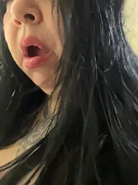Snapshot of eva_sexx69 chatting on 04/19/26, 01:21 eva sexx69 online show from 04/19/26, 01:21