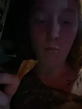 Snapshot of gingerbabe18 chatting on 02/17/25, 02:09 gingerbabe18 online show from 02/17/25, 02:09