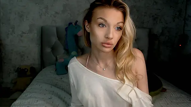 Ella Milla online show from 07/09/26, 01:04