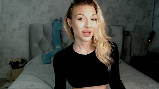 Ella Milla online show from 07/17/26, 12:56