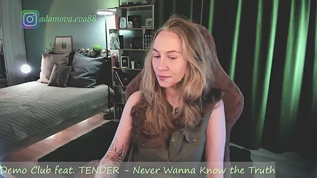 Snapshot of _Eva_Adama chatting on 04/03/26, 03:43 Eva Adama online show from 04/03/26, 03:43