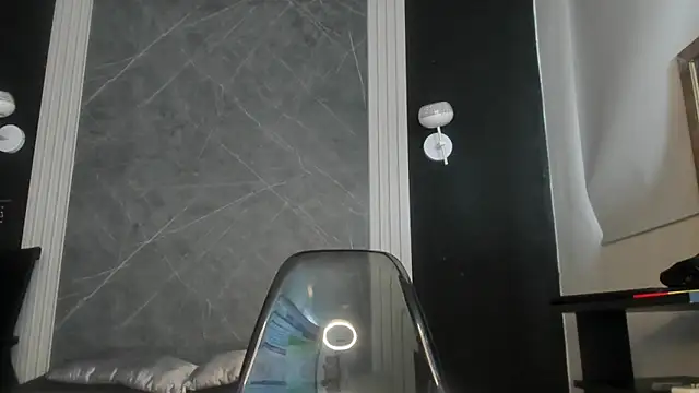 Snapshot of YummyDuooo chatting on 01/25/25, 05:30 YummyDuooo online show from 01/25/25, 05:30