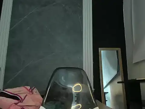 Snapshot of YummyDuooo chatting on 03/08/25, 11:05 YummyDuooo online show from 03/08/25, 11:05