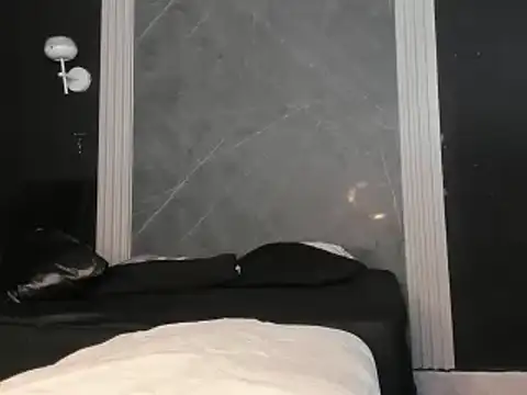 Snapshot of YummyDuooo chatting on 03/19/25, 12:12 YummyDuooo online show from 03/19/25, 12:12