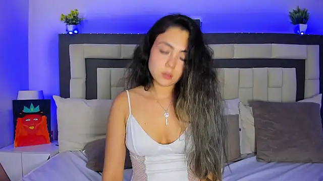 Snapshot of azumi_cutiepie_ chatting on 01/31/25, 07:29 azumi cutiepie online show from 01/31/25, 07:29