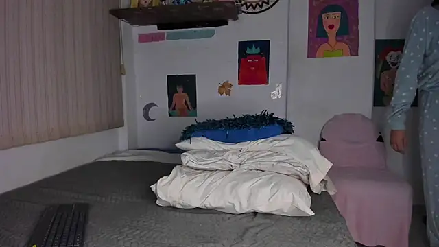 Snapshot of azumi_cutiepie_ chatting on 03/06/25, 08:37 azumi cutiepie online show from 03/06/25, 08:37