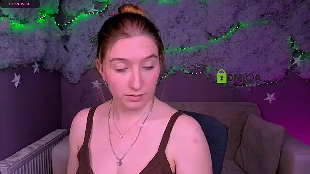 Snapshot of daisy_candy chatting on 05/23/26, 08:35 daisy candy online show from 05/23/26, 08:35