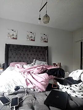 Snapshot of Drippincaty chatting on 11/11/25, 09:09 Drippincaty online show from 11/11/25, 09:09