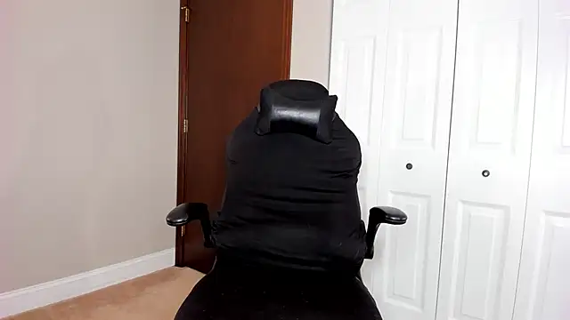 Snapshot of Angel_1997 chatting on 02/18/25, 08:25 Angel 1997 online show from 02/18/25, 08:25