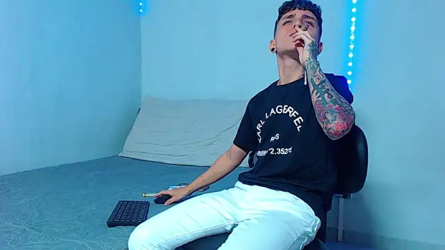 mikecoper 23 online show from 12/31/24, 11:49