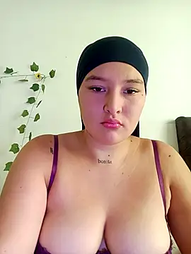 Snapshot of Celeste_camila18 chatting on 10/01/25, 01:50 Celeste camila18 online show from 10/01/25, 01:50