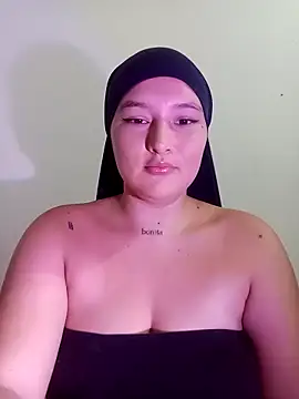 Snapshot of Celeste_camila18 chatting on 10/04/25, 08:18 Celeste camila18 online show from 10/04/25, 08:18