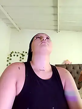 Snapshot of Celeste_camila18 chatting on 10/13/25, 04:40 Celeste camila18 online show from 10/13/25, 04:40