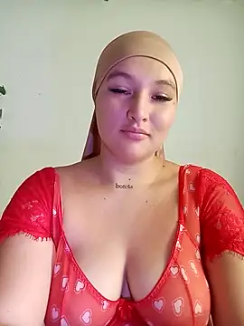 Snapshot of Celeste_camila18 chatting on 10/28/25, 02:20 Celeste camila18 online show from 10/28/25, 02:20