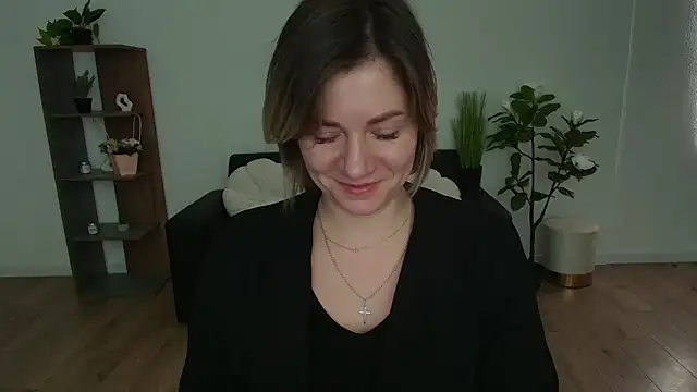 Snapshot of MariaSttone chatting on 12/16/24, 11:22 MariaSttone online show from 12/16/24, 11:22