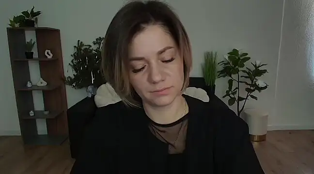 Snapshot of MariaSttone chatting on 01/04/25, 10:16 MariaSttone online show from 01/04/25, 10:16