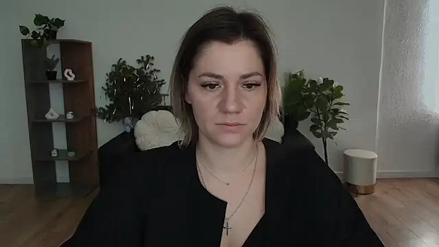 Snapshot of MariaSttone chatting on 02/10/25, 02:59 MariaSttone online show from 02/10/25, 02:59