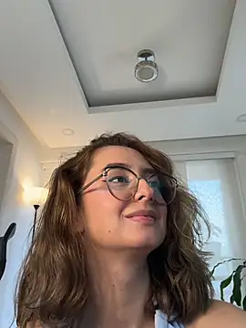 Snapshot of nicollefiorett chatting on 03/06/26, 10:17 nicollefiorett online show from 03/06/26, 10:17