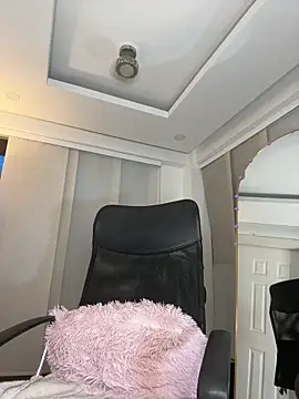 Snapshot of nicollefiorett chatting on 03/10/26, 11:10 nicollefiorett online show from 03/10/26, 11:10