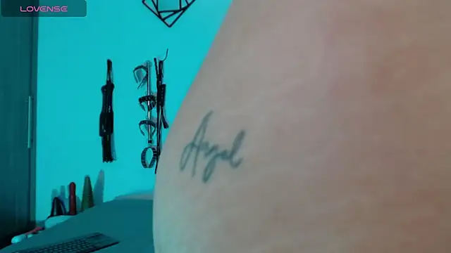 Snapshot of Alisson_Beckett chatting on 03/20/25, 02:21 Alisson Beckett online show from 03/20/25, 02:21