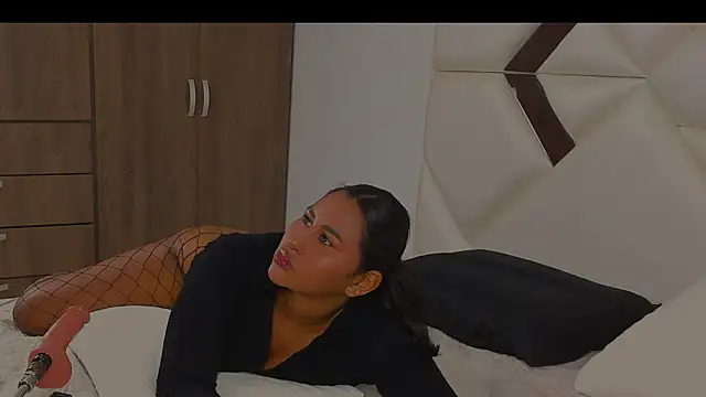 Snapshot of StormyButty18 chatting on 03/21/26, 11:08 StormyButty18 online show from 03/21/26, 11:08