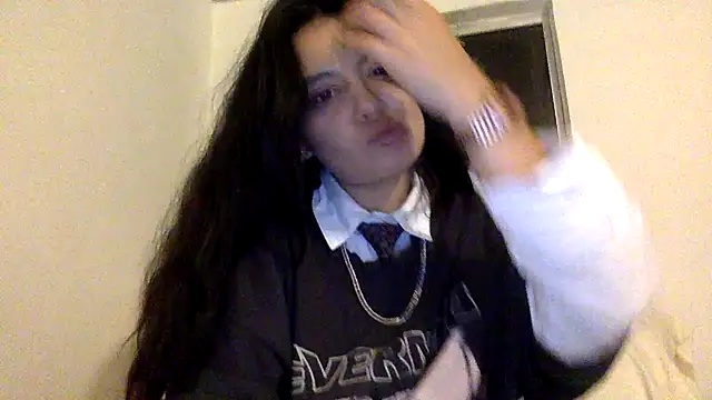 Snapshot of Mariasool chatting on 01/12/25, 05:13 Mariasool online show from 01/12/25, 05:13