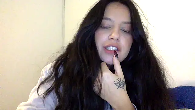 Snapshot of Mariasool chatting on 01/24/25, 05:21 Mariasool online show from 01/24/25, 05:21