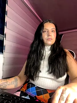 Snapshot of Mariasool chatting on 11/12/25, 07:42 Mariasool online show from 11/12/25, 07:42