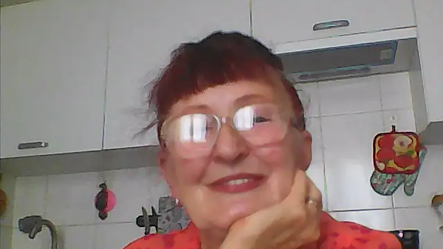 Snapshot of TanyaSweet634 chatting on 06/30/26, 06:03 TanyaSweet634 online show from 06/30/26, 06:03