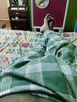 Snapshot of Tamilandteluguboy14 chatting on 01/05/25, 06:24 Tamilandteluguboy14 online show from 01/05/25, 06:24