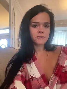 Snapshot of English-Chloe96 chatting on 12/18/24, 12:07 English-Chloe96 online show from 12/18/24, 12:07