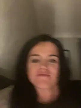 Snapshot of English-Chloe96 chatting on 12/18/24, 08:36 English-Chloe96 online show from 12/18/24, 08:36