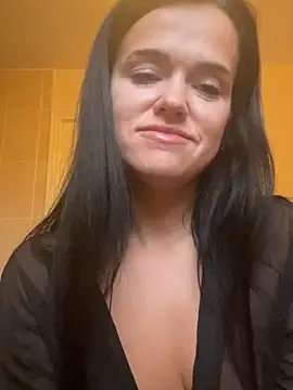 Snapshot of English-Chloe96 chatting on 12/31/24, 02:03 English-Chloe96 online show from 12/31/24, 02:03