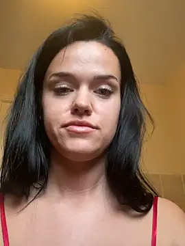 Snapshot of English-Chloe96 chatting on 01/11/25, 03:42 English-Chloe96 online show from 01/11/25, 03:42