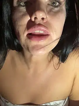 Snapshot of English-Chloe96 chatting on 01/17/25, 09:06 English-Chloe96 online show from 01/17/25, 09:06