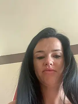 Snapshot of English-Chloe96 chatting on 02/05/25, 03:45 English-Chloe96 online show from 02/05/25, 03:45