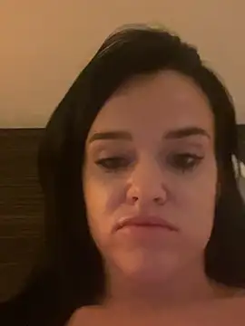 Snapshot of English-Chloe96 chatting on 02/13/25, 05:26 English-Chloe96 online show from 02/13/25, 05:26